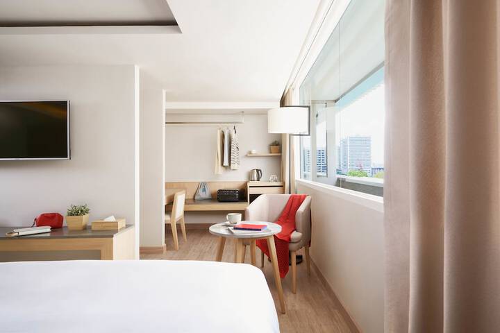 Room 16 of 34