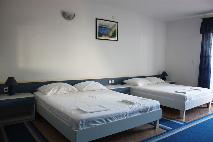 Room 11 of 92
