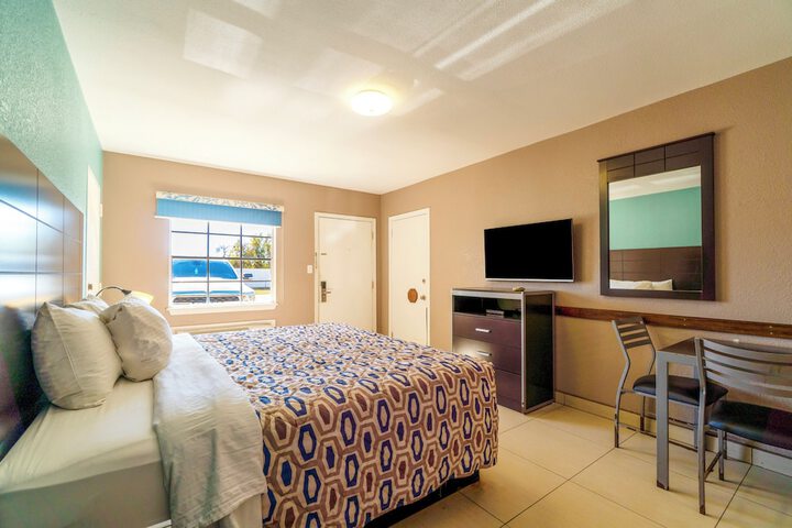 Room 16 of 43