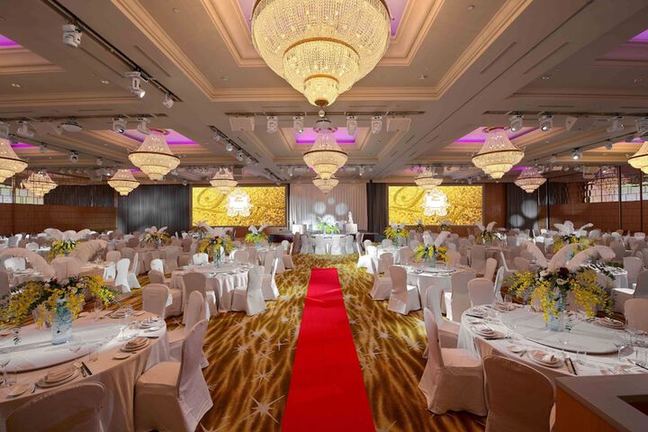 Ballroom/Hall 87 of 98