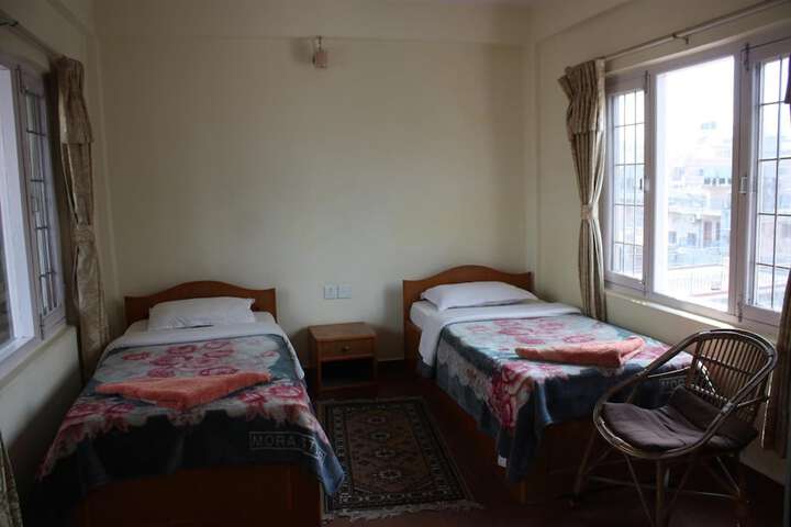 Room 13 of 35