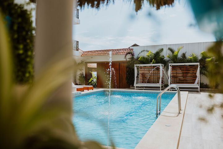 Pool 47 of 87
