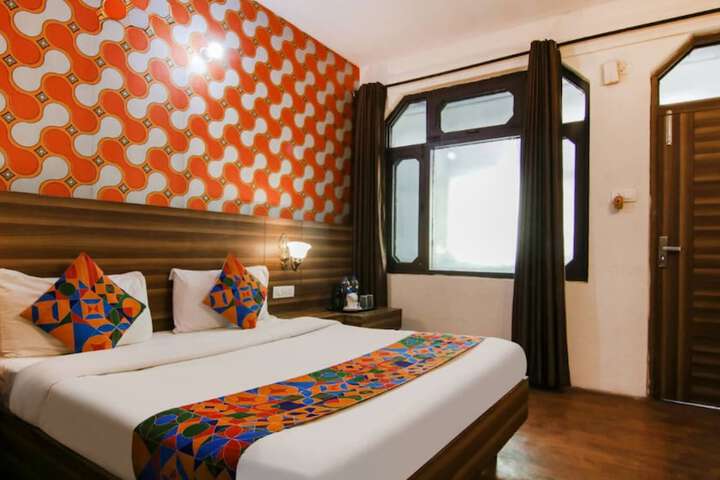 Room 3 of 9