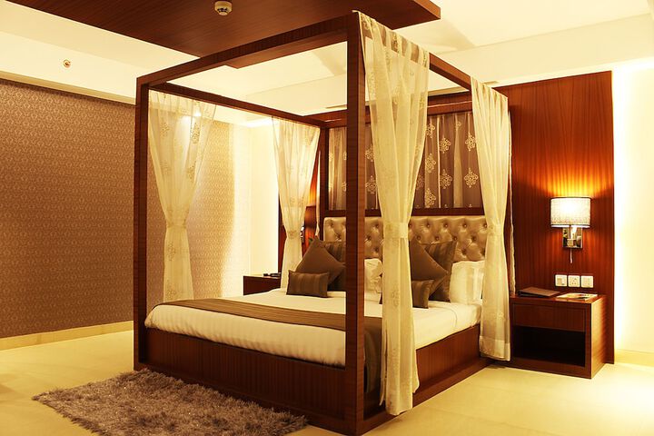 Room 8 of 54