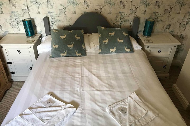 Room 12 of 27