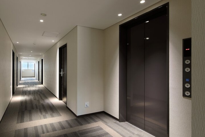 Room 10 of 60