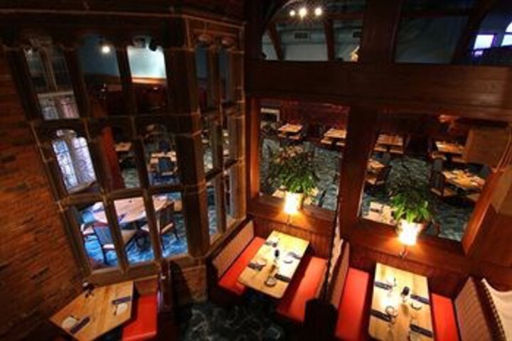 Dining 28 of 29