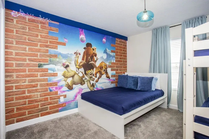 Room 14 of 28