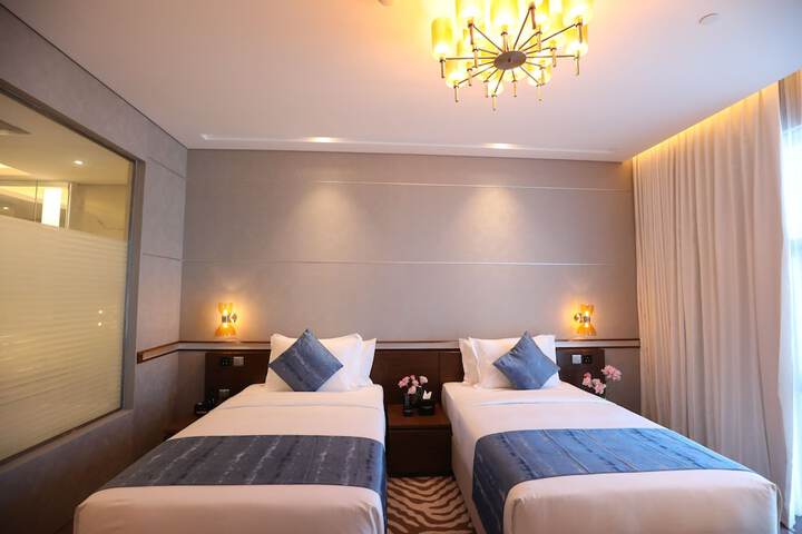 Room 13 of 67