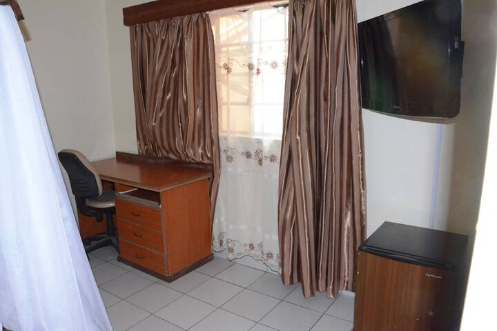 Room 10 of 38