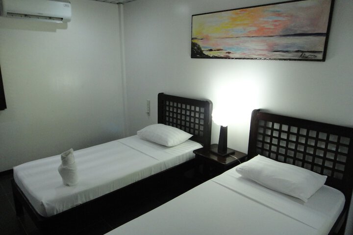Room 18 of 53