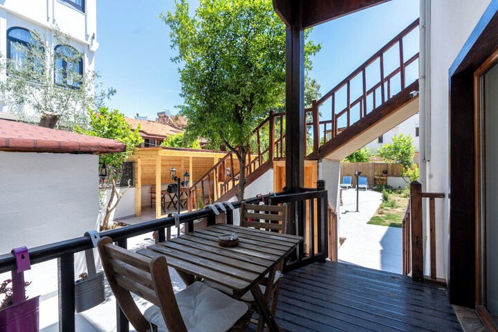 Terrace/Patio 88 of 130