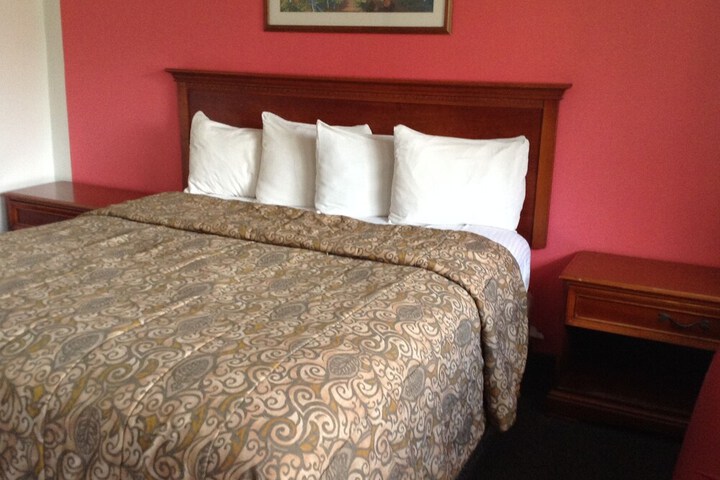 Room 2 of 26