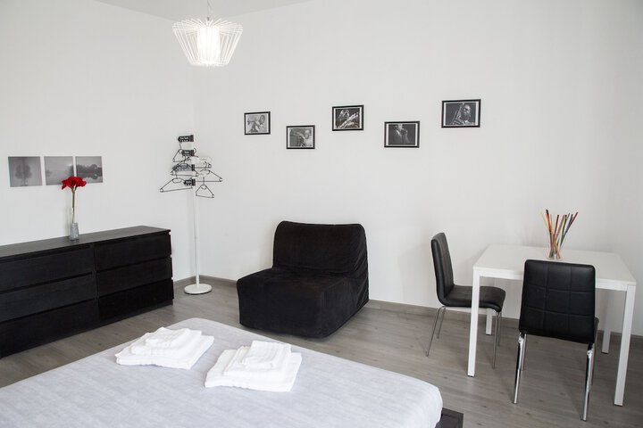 Room 5 of 24