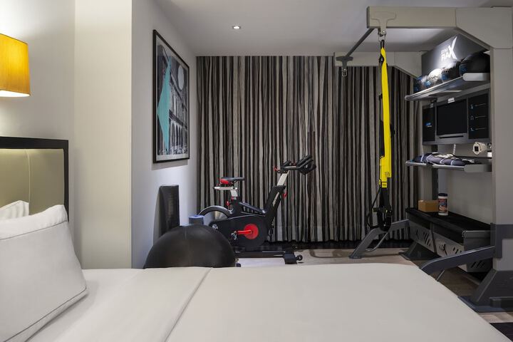 Room 18 of 115