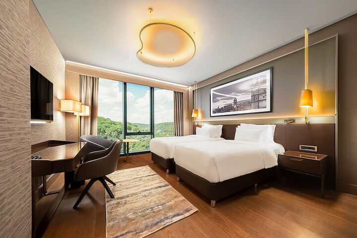 Room 38 of 202