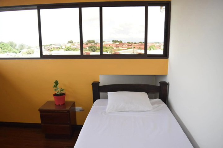 Room 4 of 23