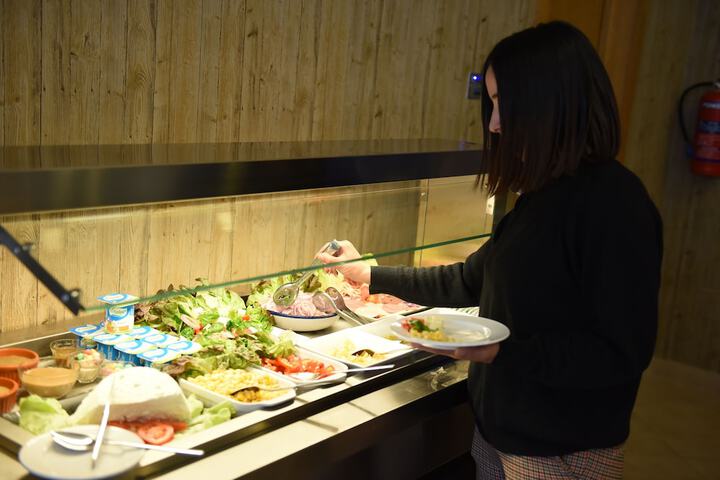 Dining 44 of 60