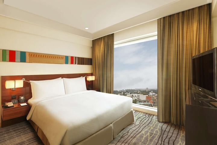 Room 7 of 70