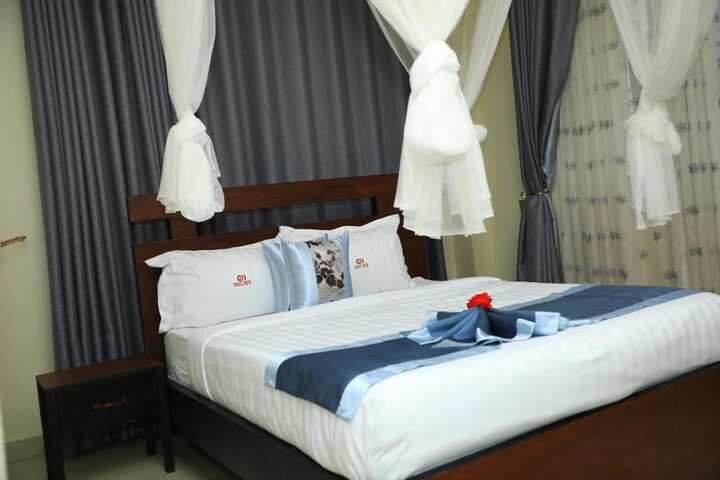 Room 19 of 31