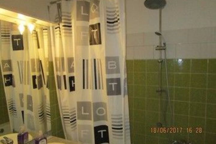 Room 2 of 11
