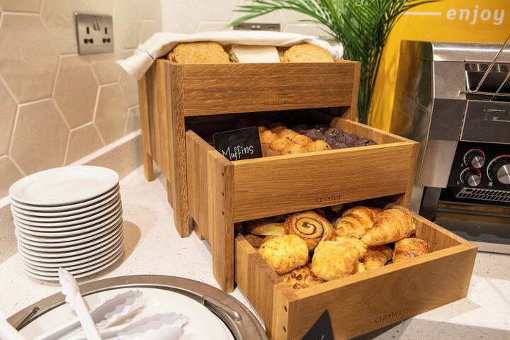 Breakfast/Coffee Service 65 of 120