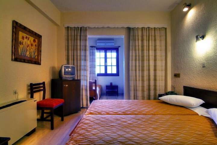 Room 8 of 39