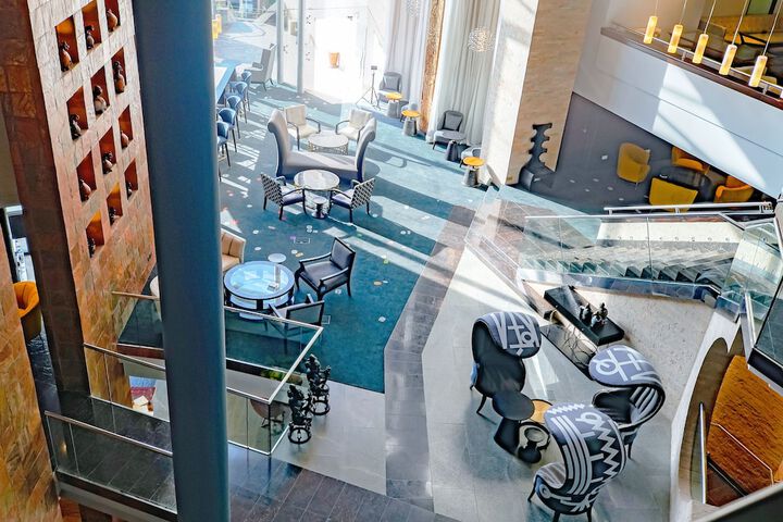 Guest Lobby