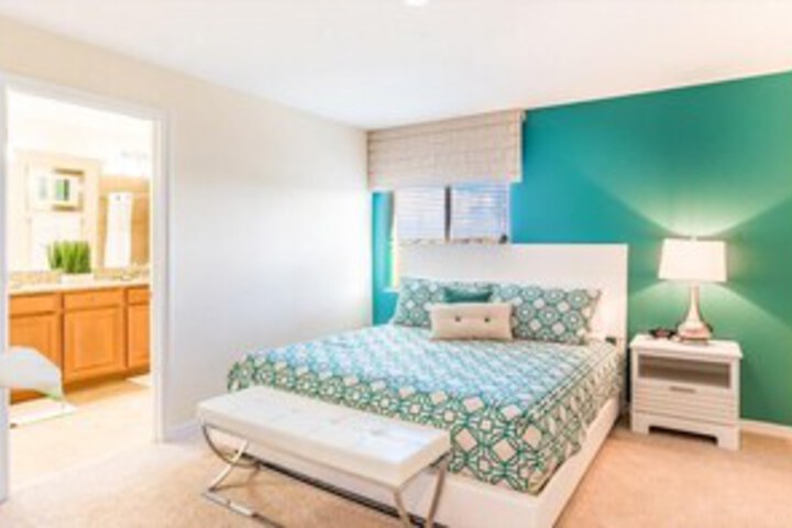 Room 17 of 19