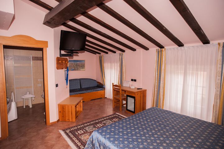 Room 14 of 70