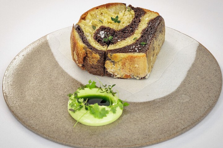 Dining 56 of 68