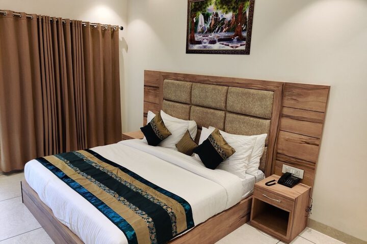 Room 4 of 47