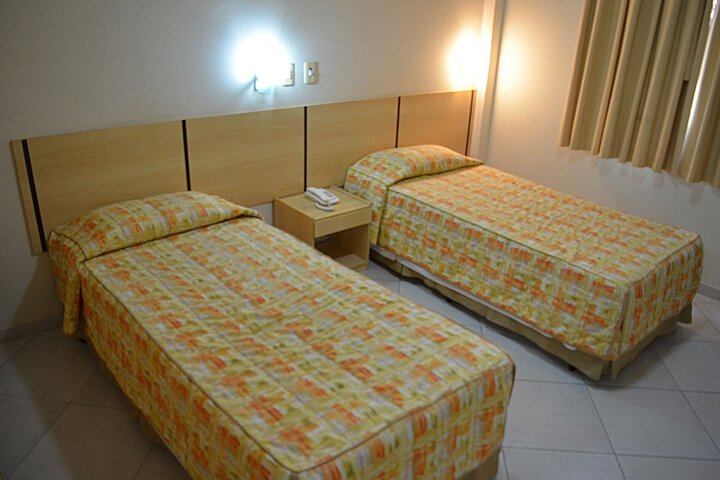 Room 4 of 18