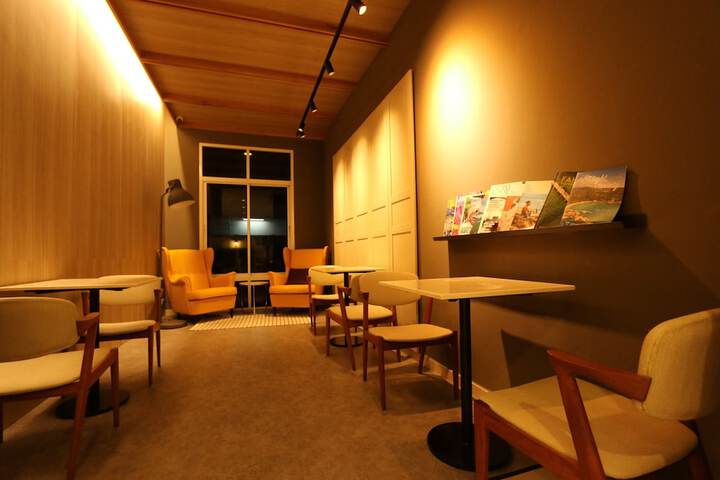 Hotel Interior 4 of 32