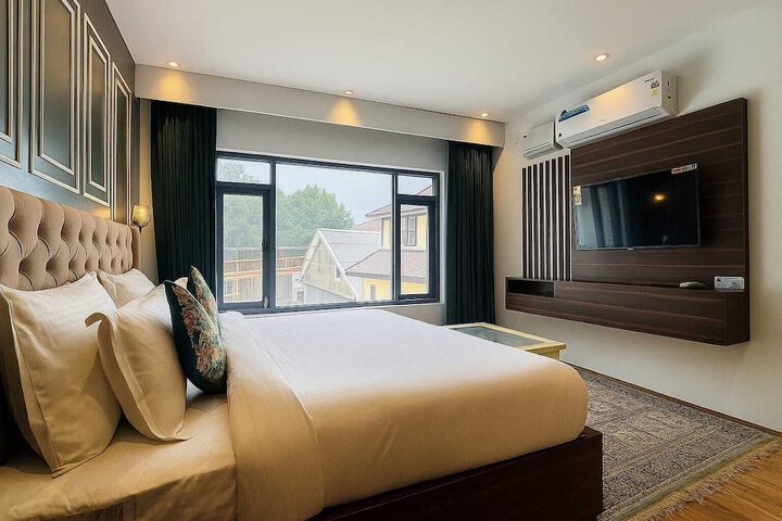 Room 8 of 21