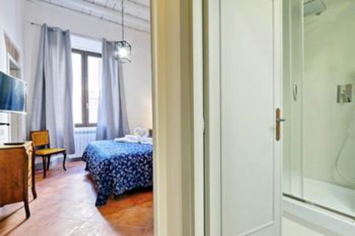 Room 14 of 28
