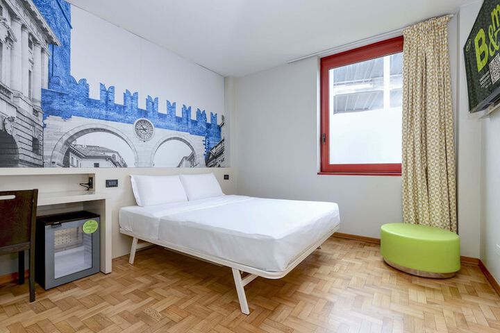 Room 13 of 39