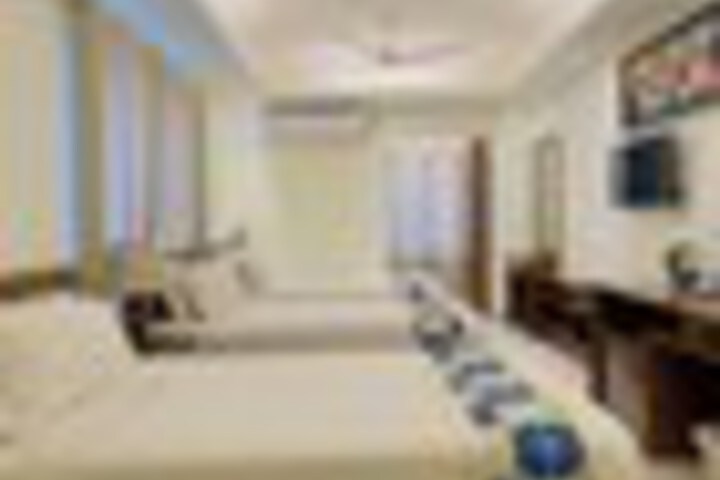 Room 98 of 117