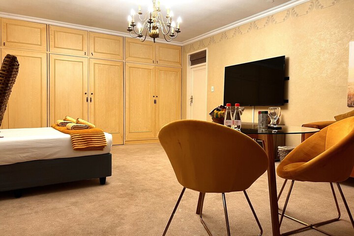Room 19 of 86
