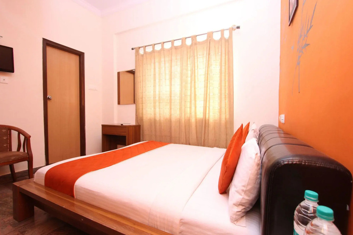 Room 3 of 3