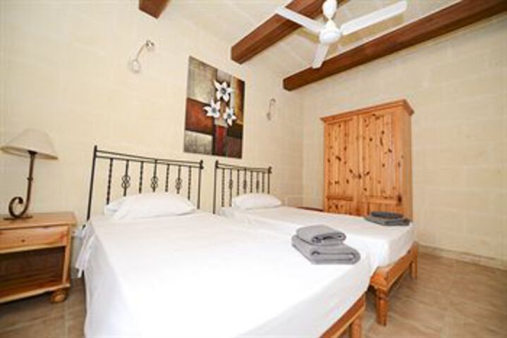 Room 20 of 80