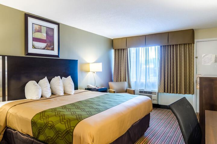 Room 10 of 38