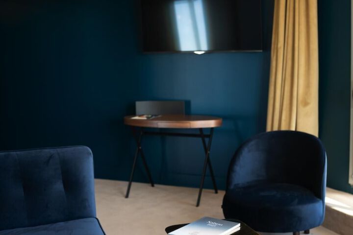 Room 13 of 35
