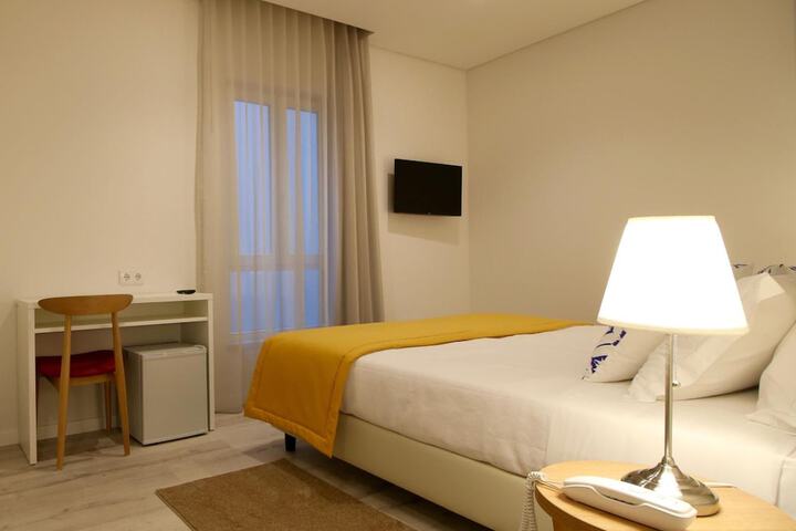 Room 15 of 37