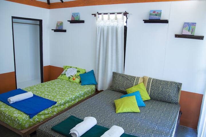 Room 16 of 103