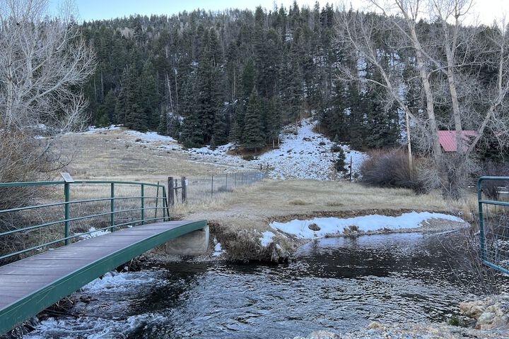 Mountain View Lodge Red River | Bookonline.com