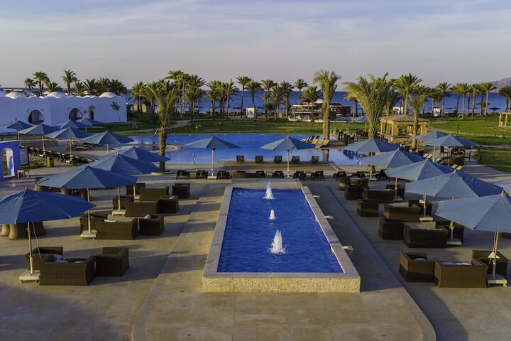 Hotel Exterior 65 of 75