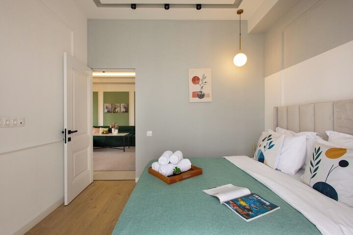 Room 12 of 126