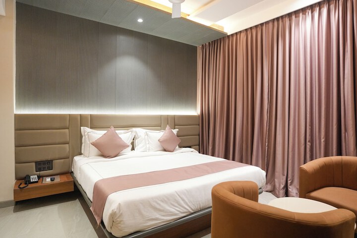 Room 43 of 83