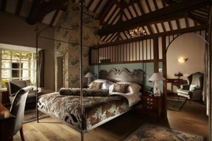 Room 4 of 5